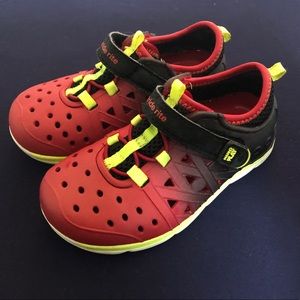 Stride Rite water shoes